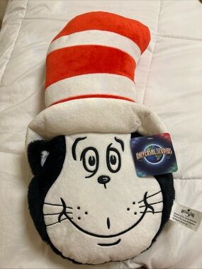 Dr. Seuss Cat in the Hat Plush Face Pillow - Red & White